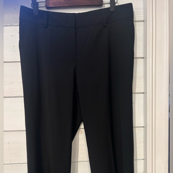 Escada Dress Pants Black Tullule
Front Zip Trousers in size 38/8 women’s - Picture 14 of 15